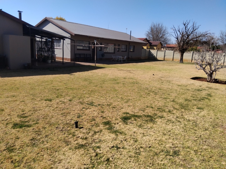 3 Bedroom Property for Sale in Meiringspark Ext 2 North West